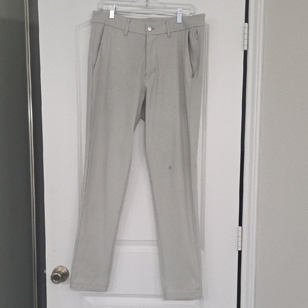 Lululemon Men's Khaki Pants In Good Condition.  Approximately 32×31.